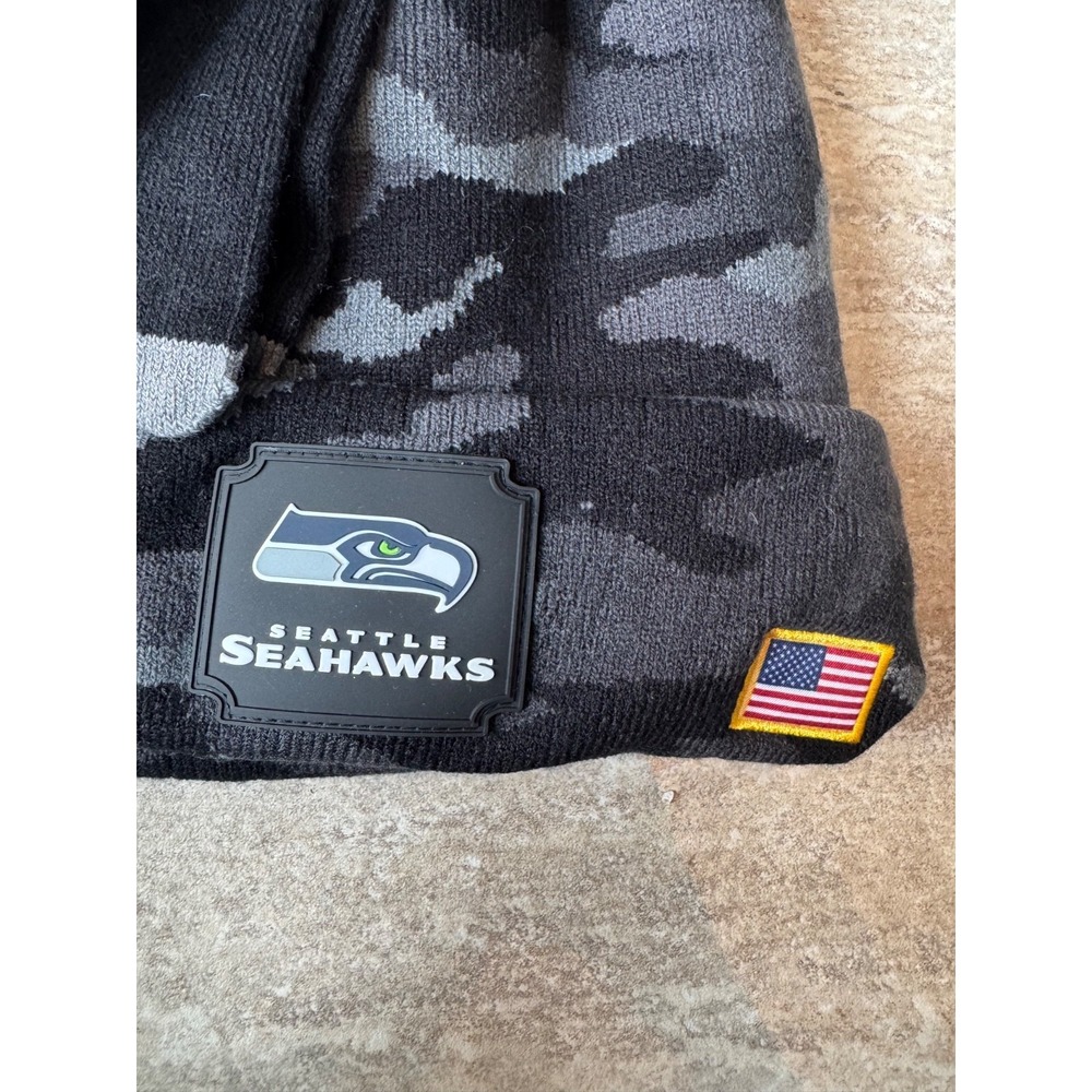 Seattle Seahawks NFL Camo Hat and Glove Set One Size Unisex Retail $50 NWT! - Picture 2 of 3